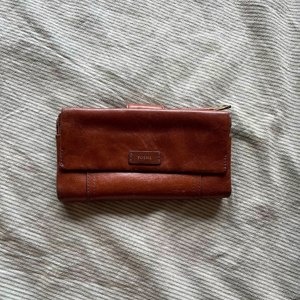 Fossil Brown Leather Clutch Wallet